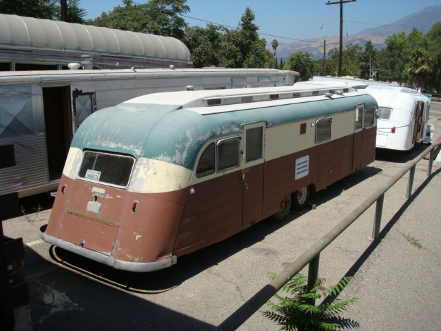 1950 Westcraft Capistrano trailer restoration