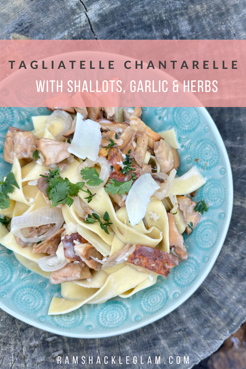 chanterelle mushrooms with pasta and cheese